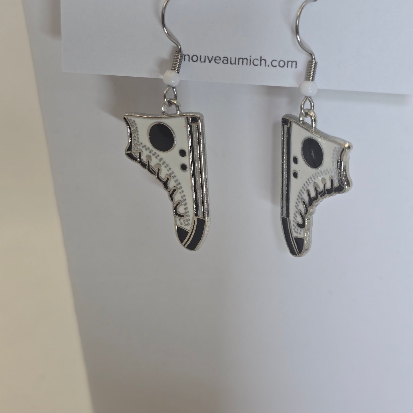 Earrings: high-top sneakers - various colours