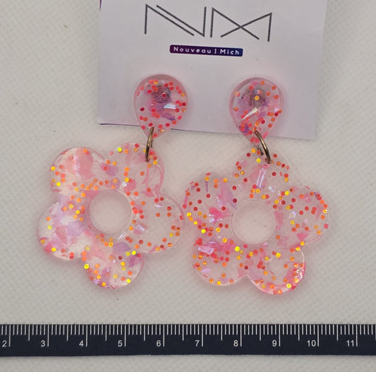 Earrings - Acrylic resin, large pink glitter daisy-shaped flower