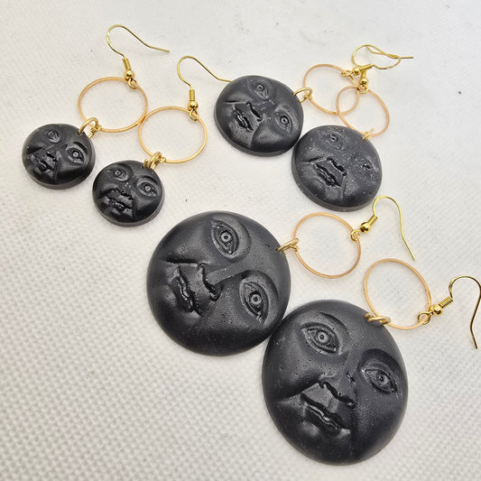 Moon-face earrings